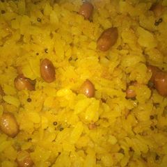 A picture of Poha Flatten rice.