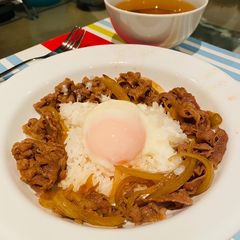 A picture of Gyudon.