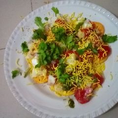 A picture of Chaat puri.