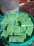 Kue dadar gulung.