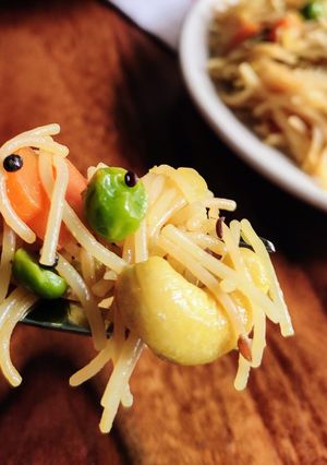 A picture of Vegetable Seviyan Upma (veg vermicelli).