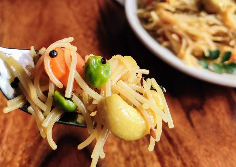 Sunday Fresh Vegetable Seviyan Upma (veg vermicelli)