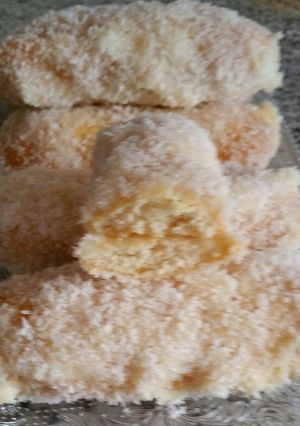 Foto principal de Bizcochitos de coco y crema pastelera