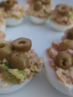 Una foto de Huevos rellenos