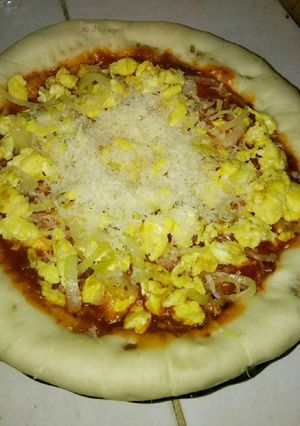Foto resep Pizza TefLon Rasa indonesia Toping Orak arik telor😁