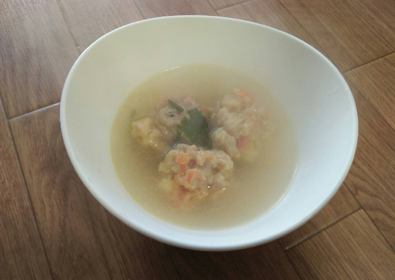 Sop bola ayam wortel