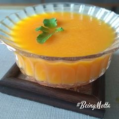 A picture of Carrot-onion soup.