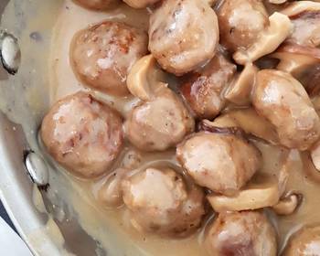 Popular Recipe Homemade Meatballs in Creamy Sauce Delicious