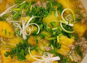 Hình của món Canh khoai lang nấu thịt bằm.