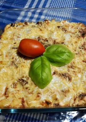 Une photo de Gratin de pâtes à la viande hachée et fromages (mozzarella, fromage râpé) 🍴