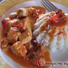 A picture of Turkey with olives and ouzo.