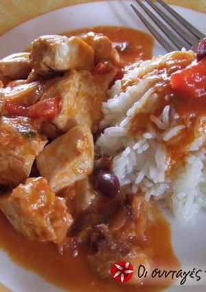 A picture of Turkey with olives and ouzo.