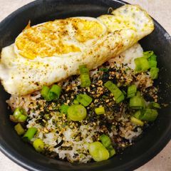 A picture of Easy Japanese Rice Bowl 🍚.