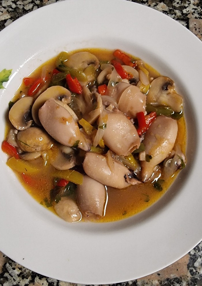 Una foto de Chipirones con pimientos