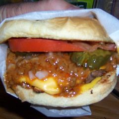 A picture of Gary’s Island world famous chili burger.