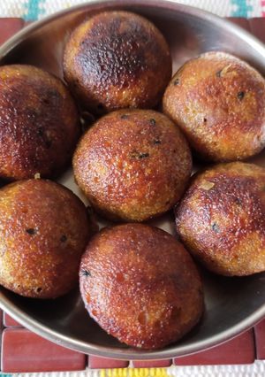 A picture of Unni Appam.