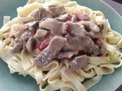 A picture of beef steak sauce