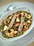 Ensalada de lentejas con manzana y gambones