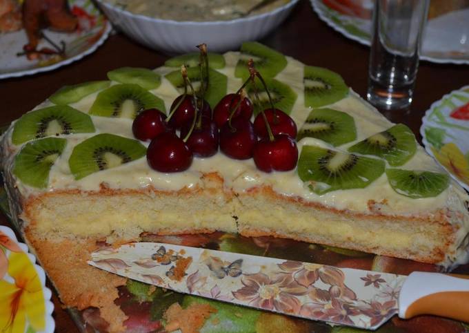 Бисквитный торт с заварным кремом на сгущёнке дешево и