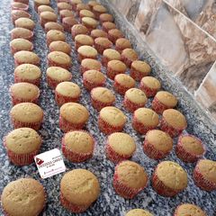 A picture of Eid vanilla cup cakes.