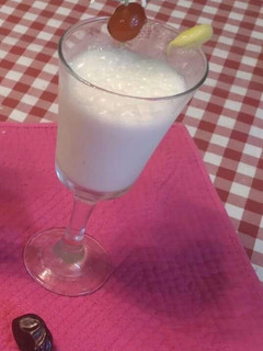 A picture of Banana and Date shake.