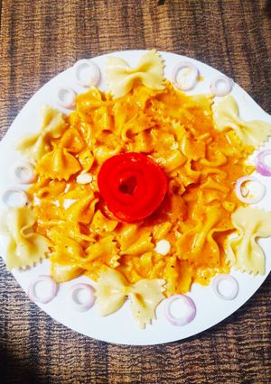 બટરફ્લાય પાસ્તા (Butterfly Pasta Recipe In Gujarati) રેસીપી મુખ્ય ફોટો