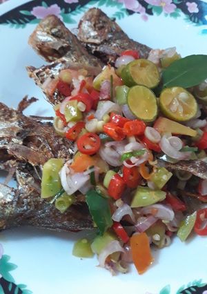 Foto resep Ikan selar sambal matah