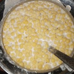 A picture of Boondi raita.