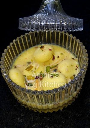 A picture of Ras malai.