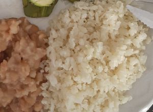 Una foto de Arroz de coliflor fácil y rápido