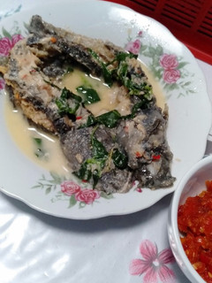 Foto resep 28. Lele masak Santan Kemangi plus Sambal Bajak