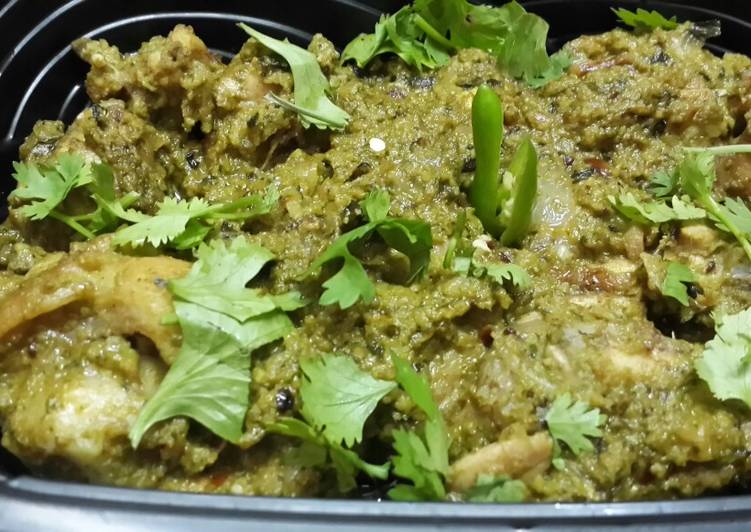 Chicken Hariyali With Mint Coriander And Coconut Recipe By Kumkum Chatterjee Cookpad