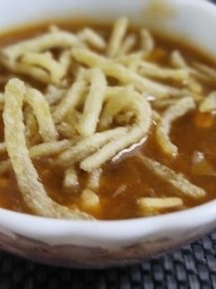 મનચાઉં સૂપ (Manchow Soup Recipe In Gujarati) રેસીપી મુખ્ય ફોટો