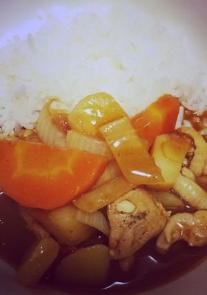 Hình của món Curry gà kiểu nhật.
