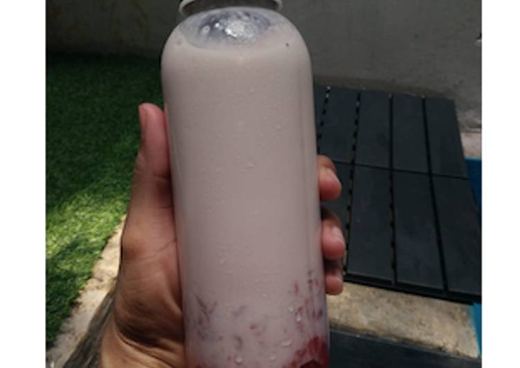 Korean Strawberry Milk