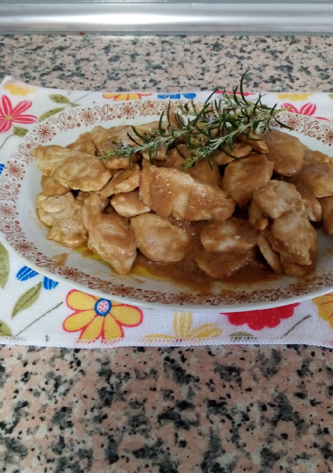 Una foto de Solomillo de pavo en salsa de paté