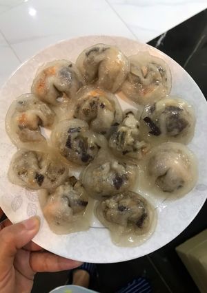 Hình của món Bánh bột lọc nhân tôm thịt.