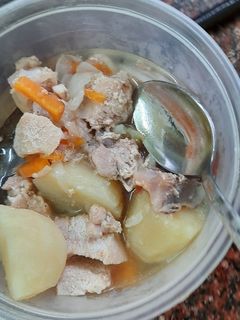 চিকেন স্যুপ (chicken soup recipe in bengali) রেসিপির প্রধান ছবি