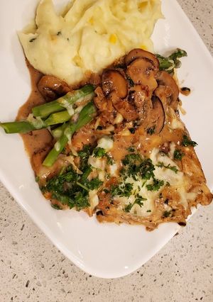 A picture of Chicken Madeira.