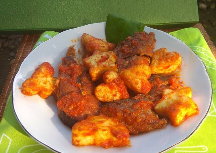 Ikan patin, putih telur balado