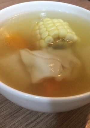 ［壓力鍋］玉米蘿蔔湯 的食譜成品照片