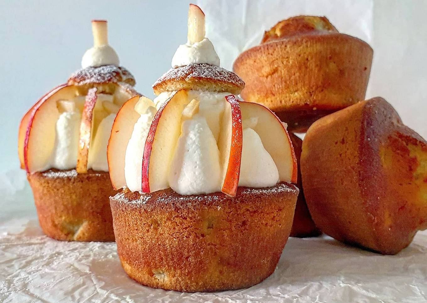 Mini Cake with Butter and Butter Cream