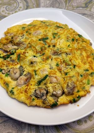 A picture of Oyster Omelet.