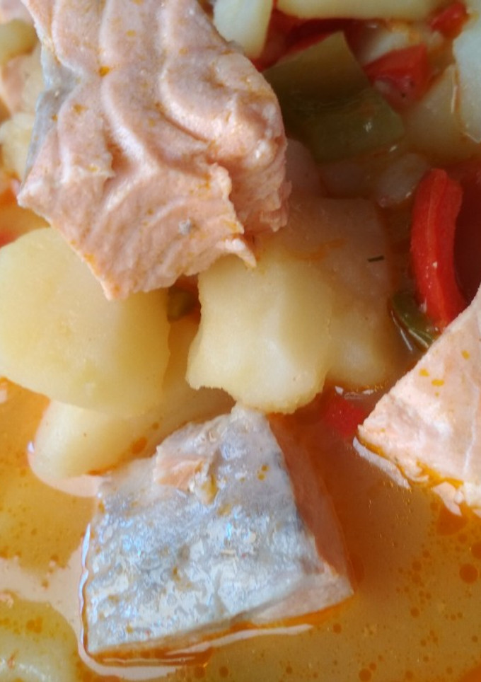 Una foto de Marmitako de salmón