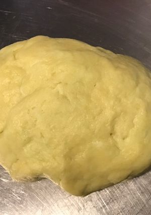 Une photo de Pâte brisée à la farine d'épeautre et liqueur de bleuet