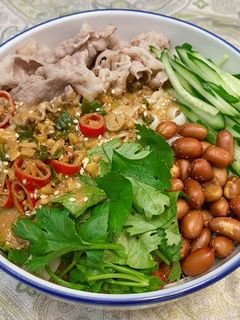 牛肉芝麻醬拌麵 的食譜成品照片