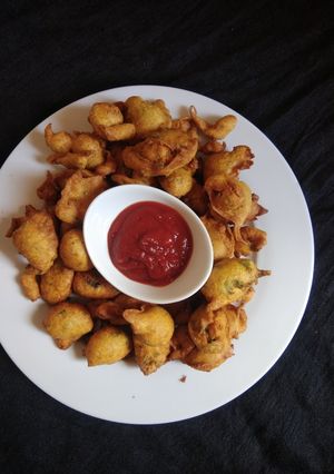 मेथी के पकोड़े (Methi ke pakode recipe in hindi) रेसिपी मुख्य फोटो