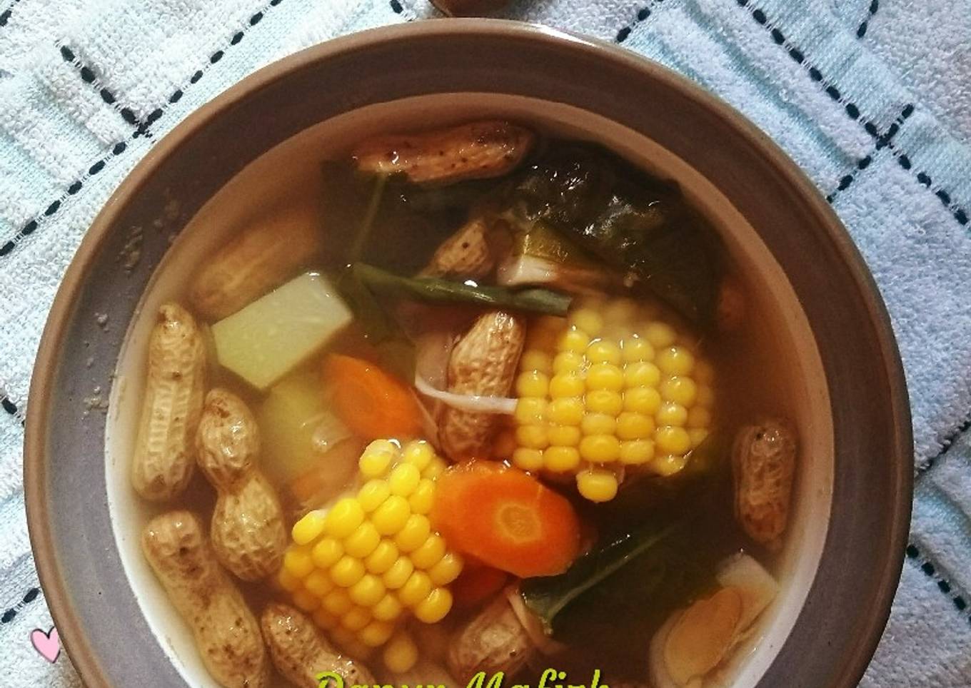 Acar sayuran yang cerah dan ceria di dapur Moffis