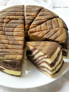 A picture of Ogura Zebra Cake.