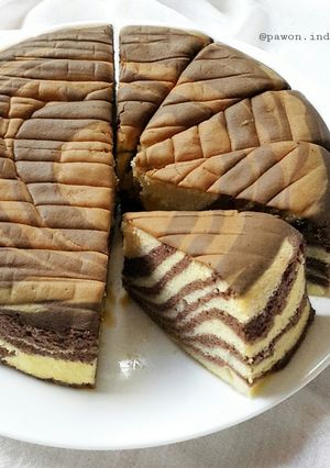 A picture of Ogura Zebra Cake.